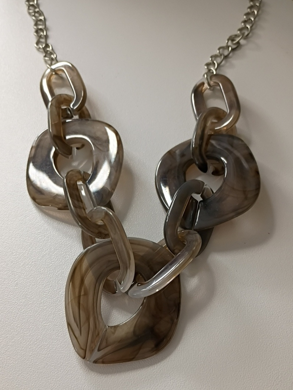 Women Jewelry Brown Resin Link Necklace by